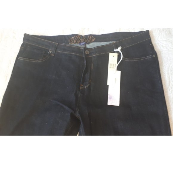 Dish Jeans - Picture 3 of 4